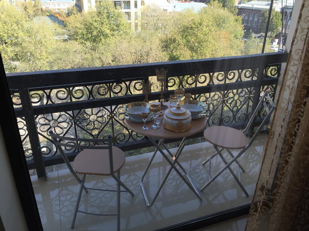 Versace Downtown Jerevan Pokoj fotografie
