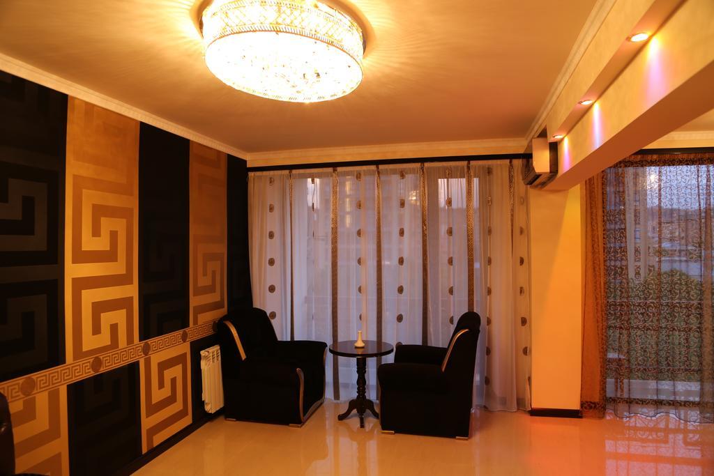 Versace Downtown Jerevan Pokoj fotografie