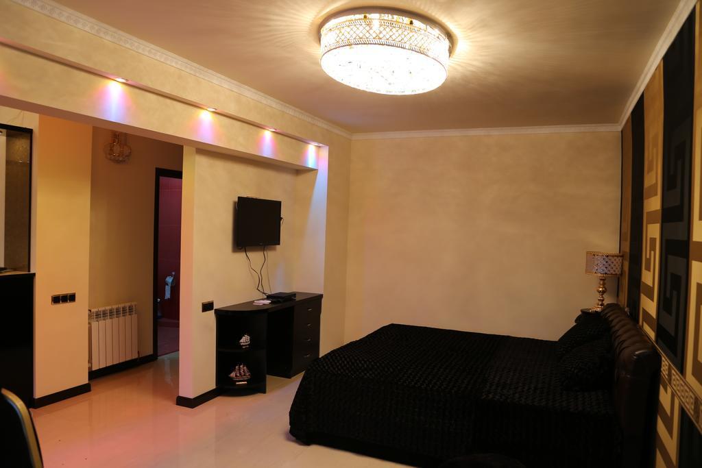 Versace Downtown Jerevan Pokoj fotografie