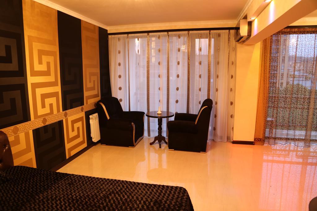 Versace Downtown Jerevan Pokoj fotografie